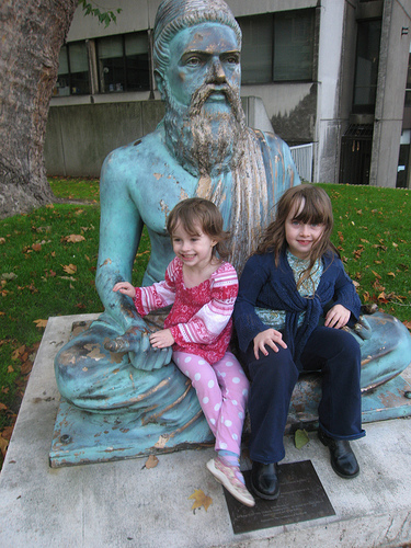 valluvar with children