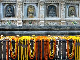 garlands in bodhgaya