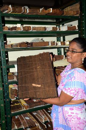 05FRLIBRARY2_UVS_1_1507550g