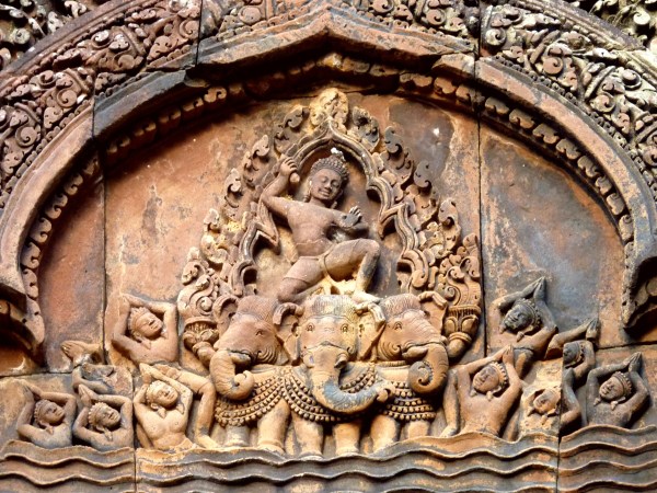 18 Banteay Srei Indra on Airavata, photograph by Anandajoti Bhikkhu