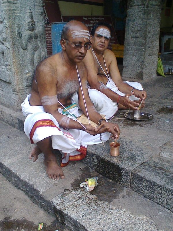 avani avittam, individual