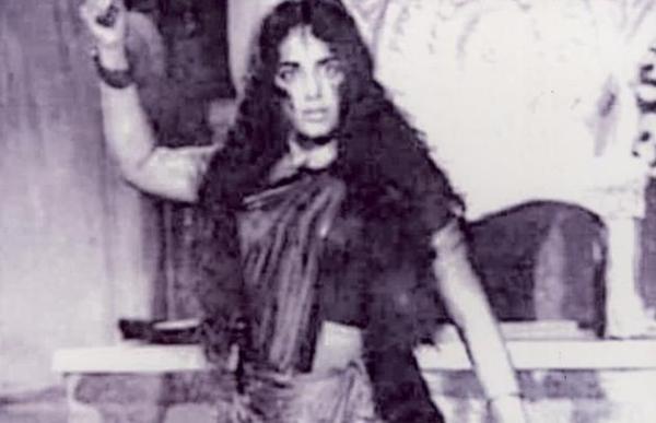 KR VIJAYA as kanaki