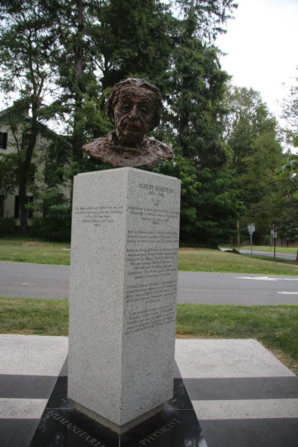 einstein statue