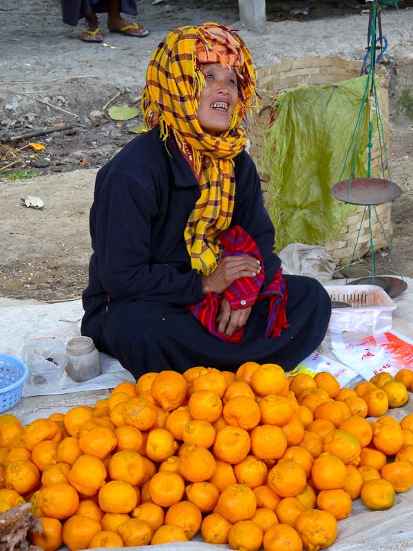 Happy-Orange-Vendor-