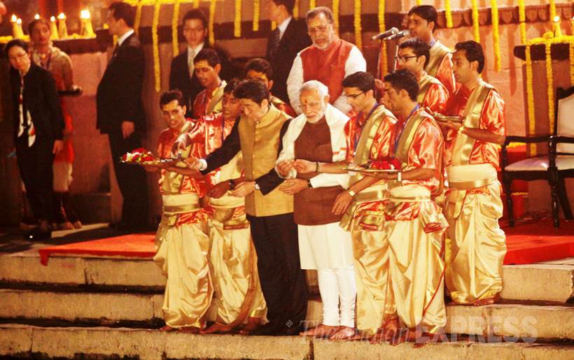 ganga-arati-modi-abe