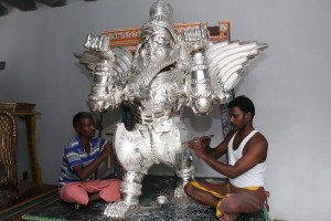 purushamirugam,Silver-vahanam-kapali-temple-300x200