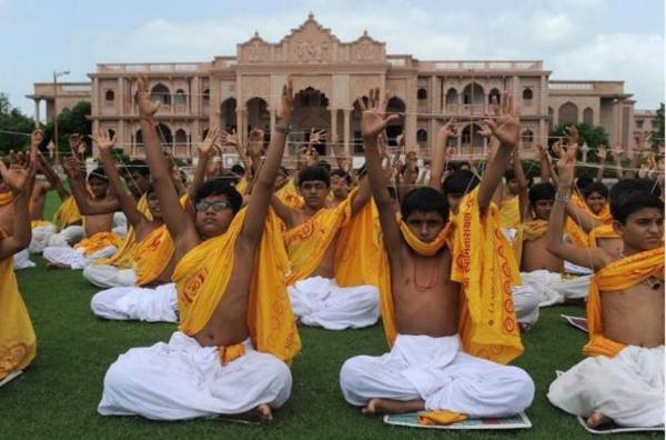 brahmin boys with kavi towel
