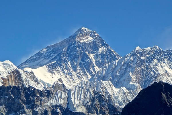 Mt._Everest_from_Gokyo_Ri_November_5,_2012