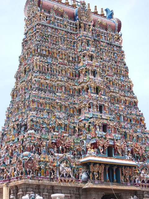 0d93f-meenakshi-close